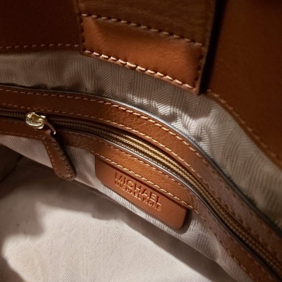 Michael Kors Logo Satchel Purse - Picture 5 of 5